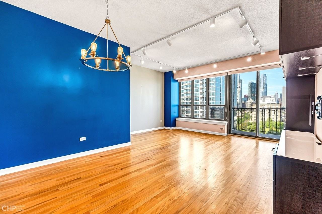 1717 S Prairie Ave Apt 1403 #1403 - Photo 2 of 41