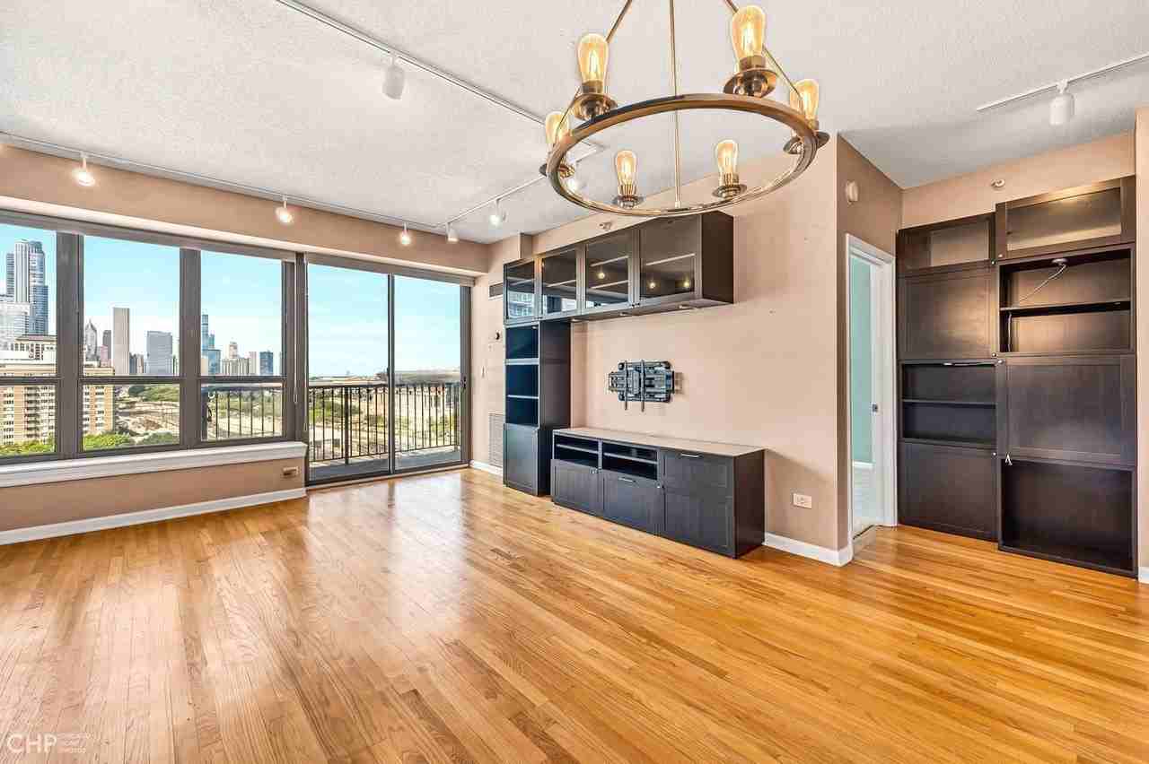 1717 S Prairie Ave Apt 1403 #1403 - Photo 3 of 41