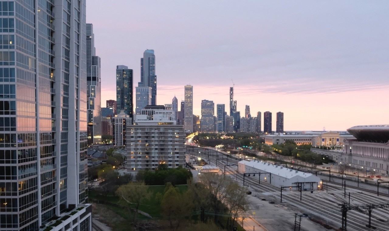 1717 S Prairie Ave Apt 1403 #1403 - Photo 6 of 41