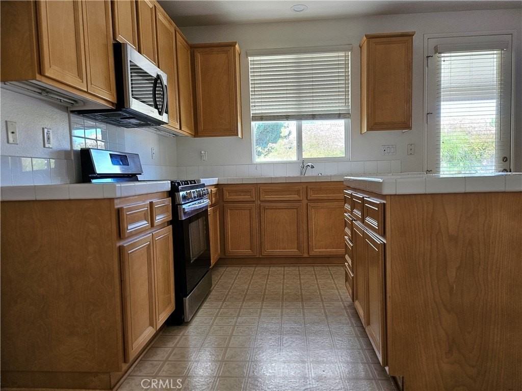 145 Tijeras Crk - Photo 6 of 11