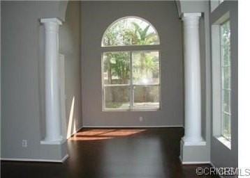 14027 Oxford St - Photo 5 of 32