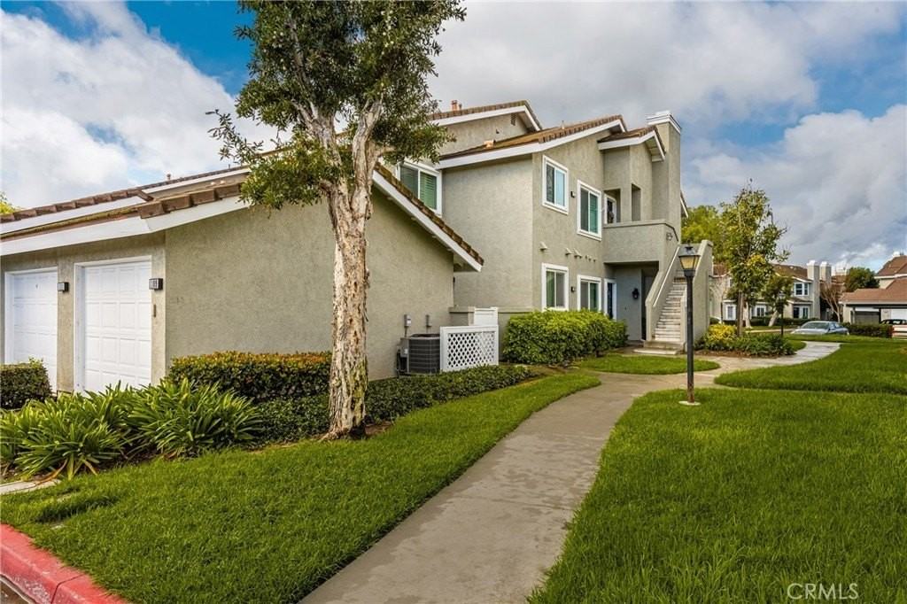 109 Goldenrod - Photo 2 of 34