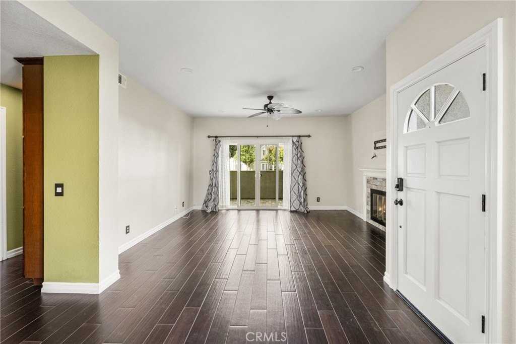 109 Goldenrod - Photo 5 of 34