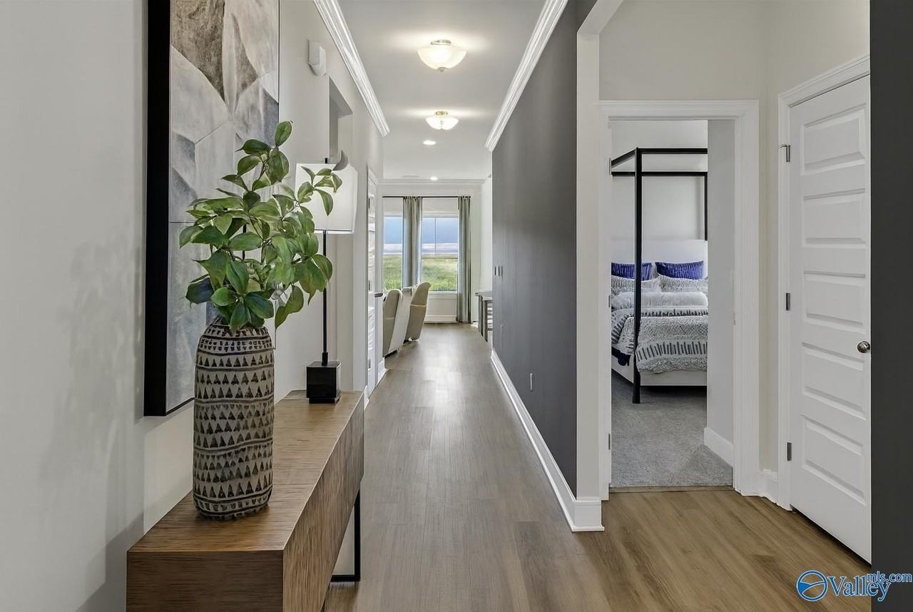 307 Wraywood Rd - Photo 2 of 38