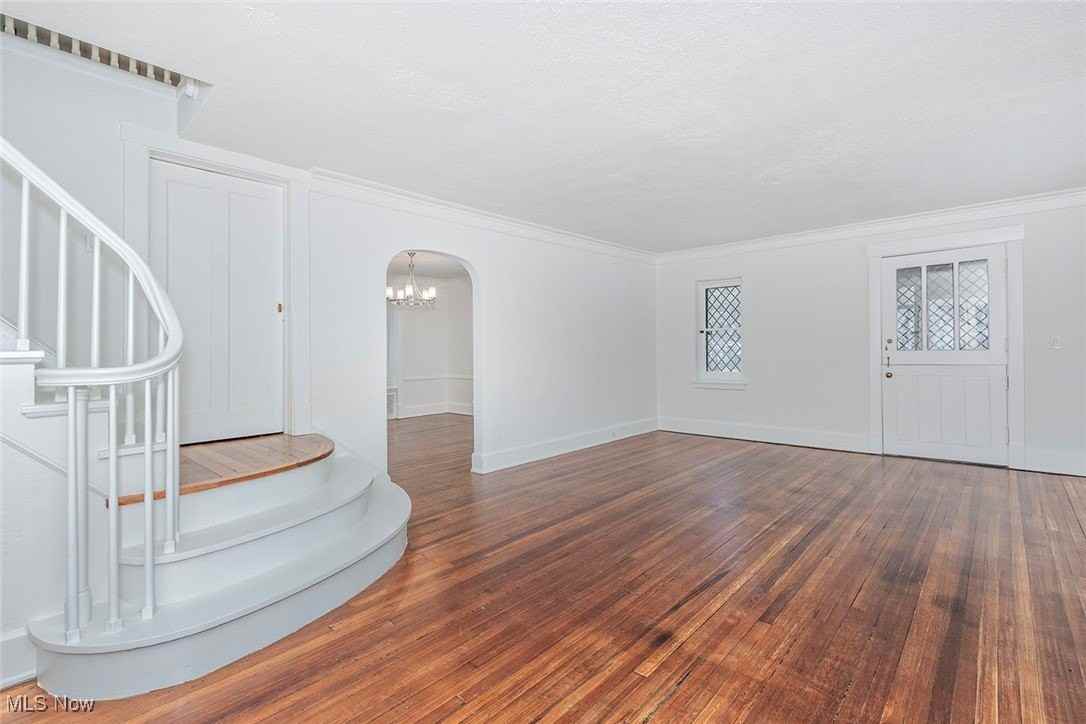 7020 S Woodland Rd - Photo 5 of 28