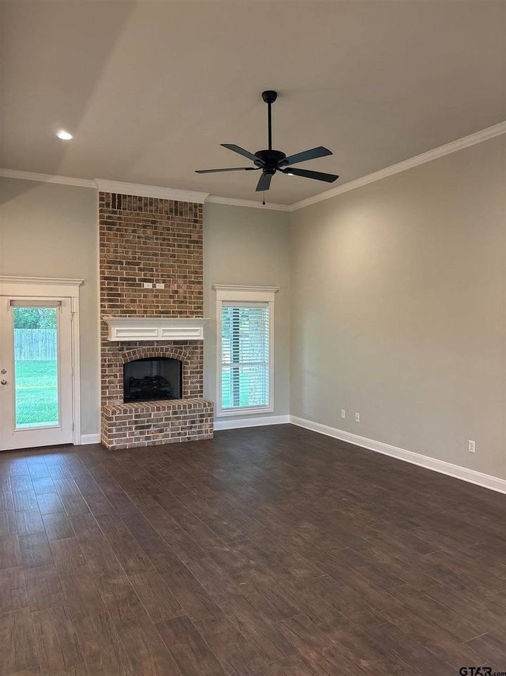 11754 Jayden Ln - Photo 6 of 44