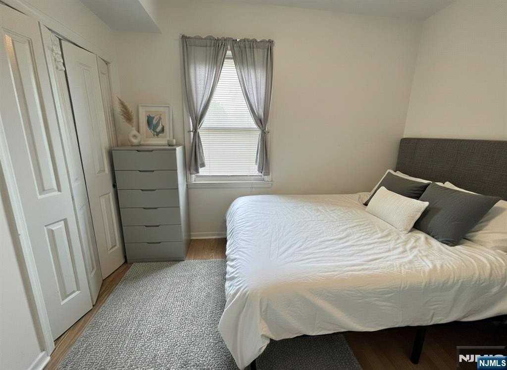 47 Maple Ave - Photo 2 of 7