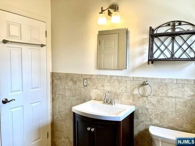 11 Spruce St Apt 2 - Photo 7 of 10