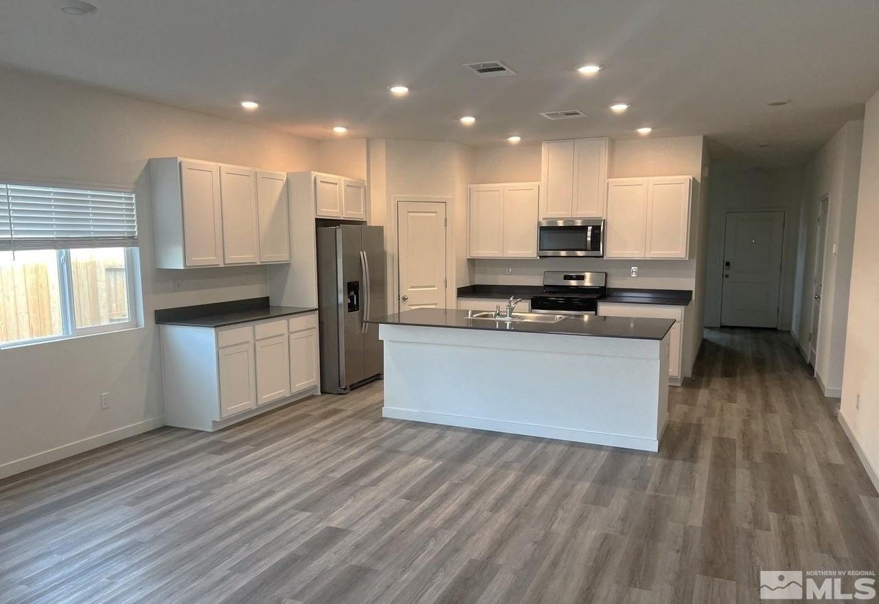 1780 Timberland Dr - Photo 2 of 16