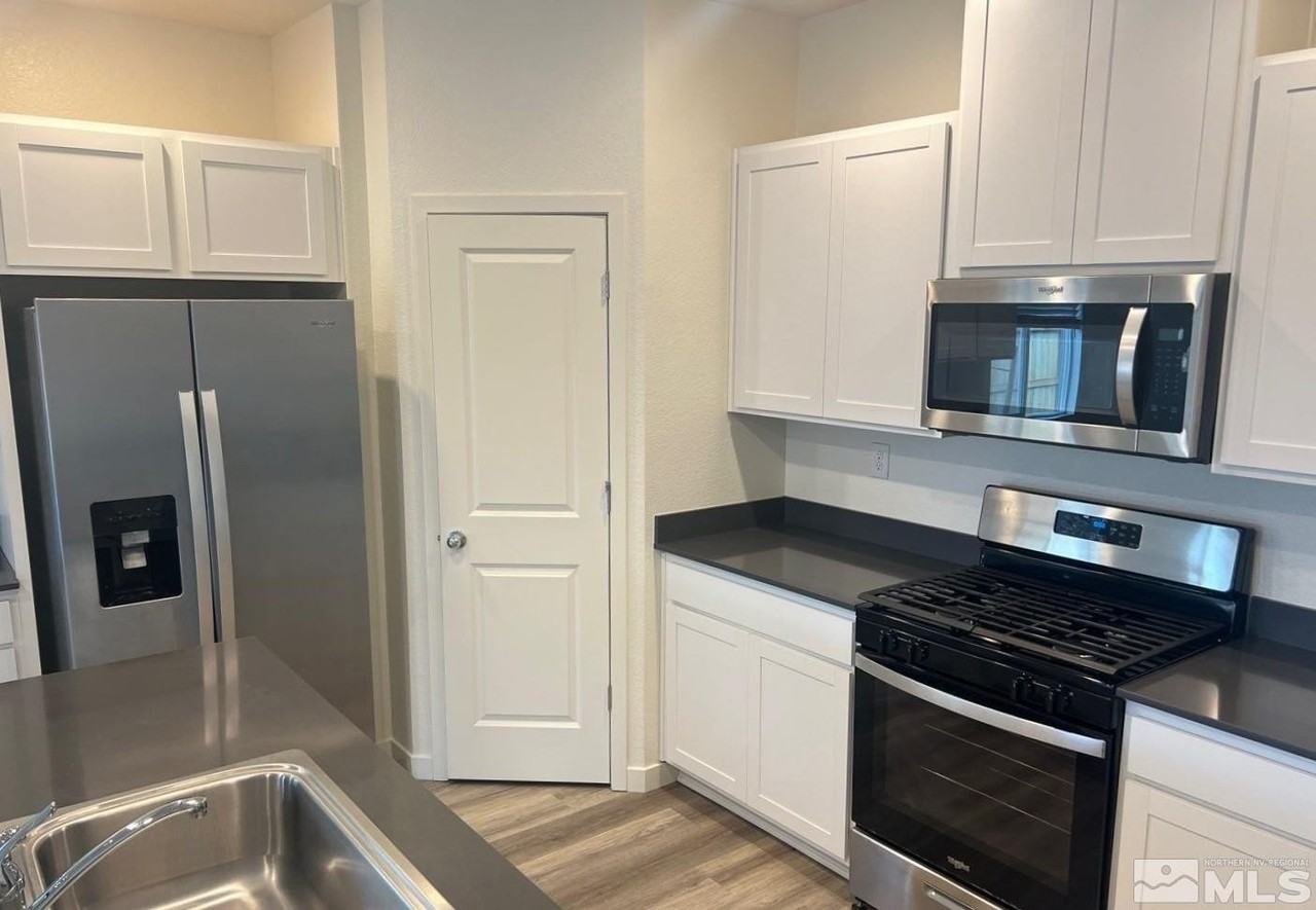 1780 Timberland Dr - Photo 4 of 16