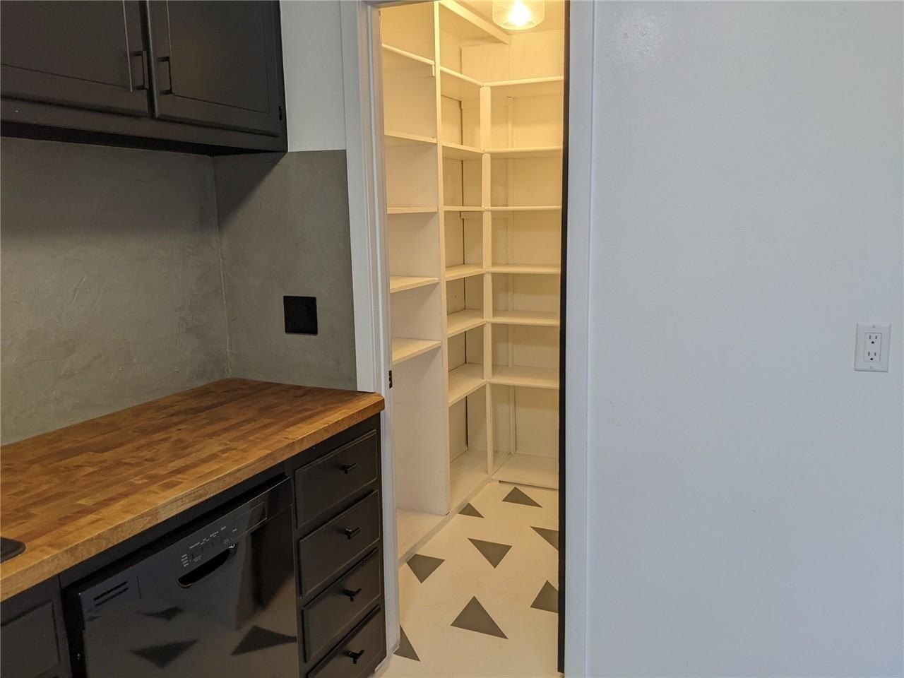 556 Wn #12 - Photo 4 of 25