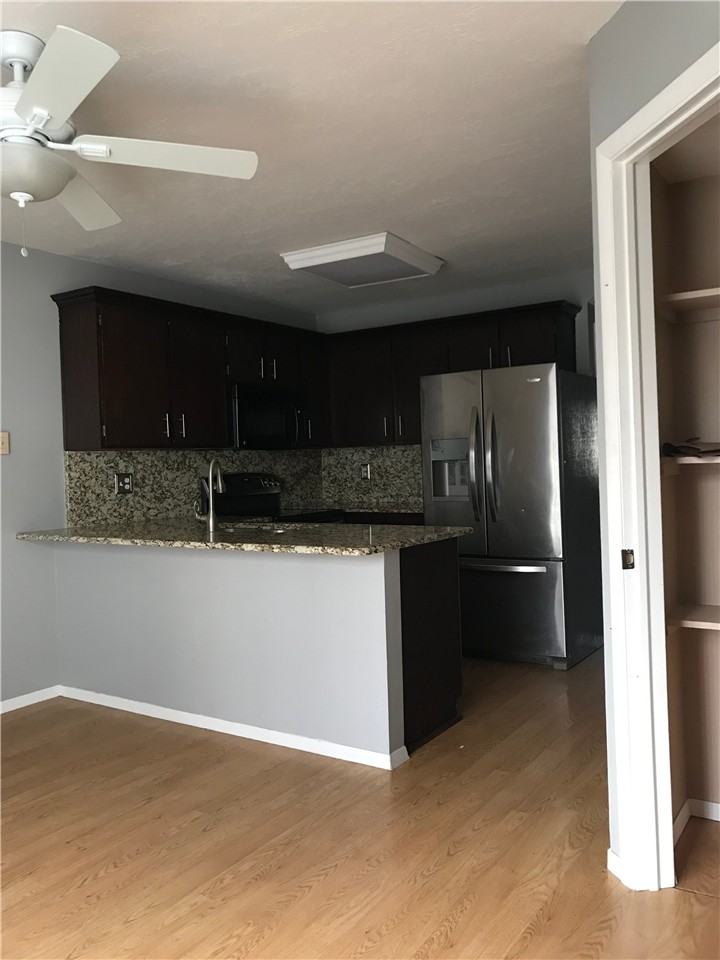 1403 W Beacon Hill Dr - Photo 4 of 14