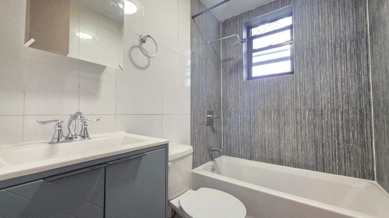 2344 Pacific Street #3 - Photo 7 of 11