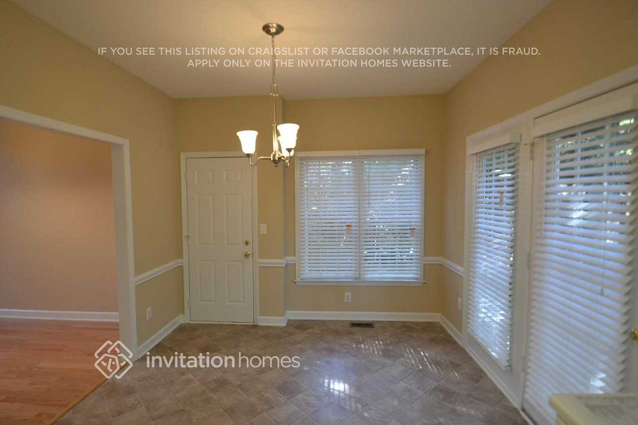 3600 Sunningdale Way - Photo 5 of 11