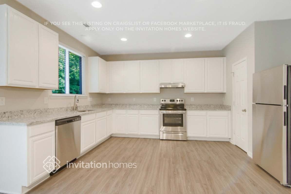 5820 Kohler Ln - Photo 6 of 23