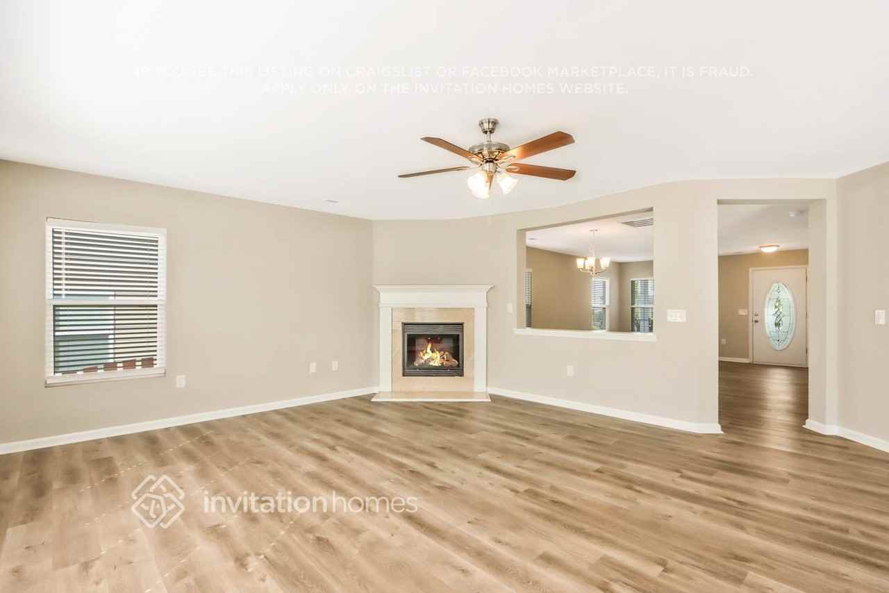 4047 Houldsworth Dr - Photo 7 of 25