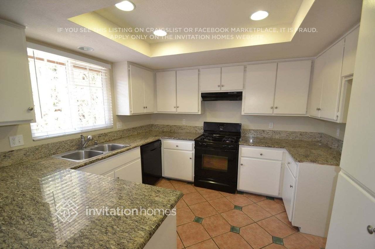 28946 Maltby Ave - Photo 4 of 13