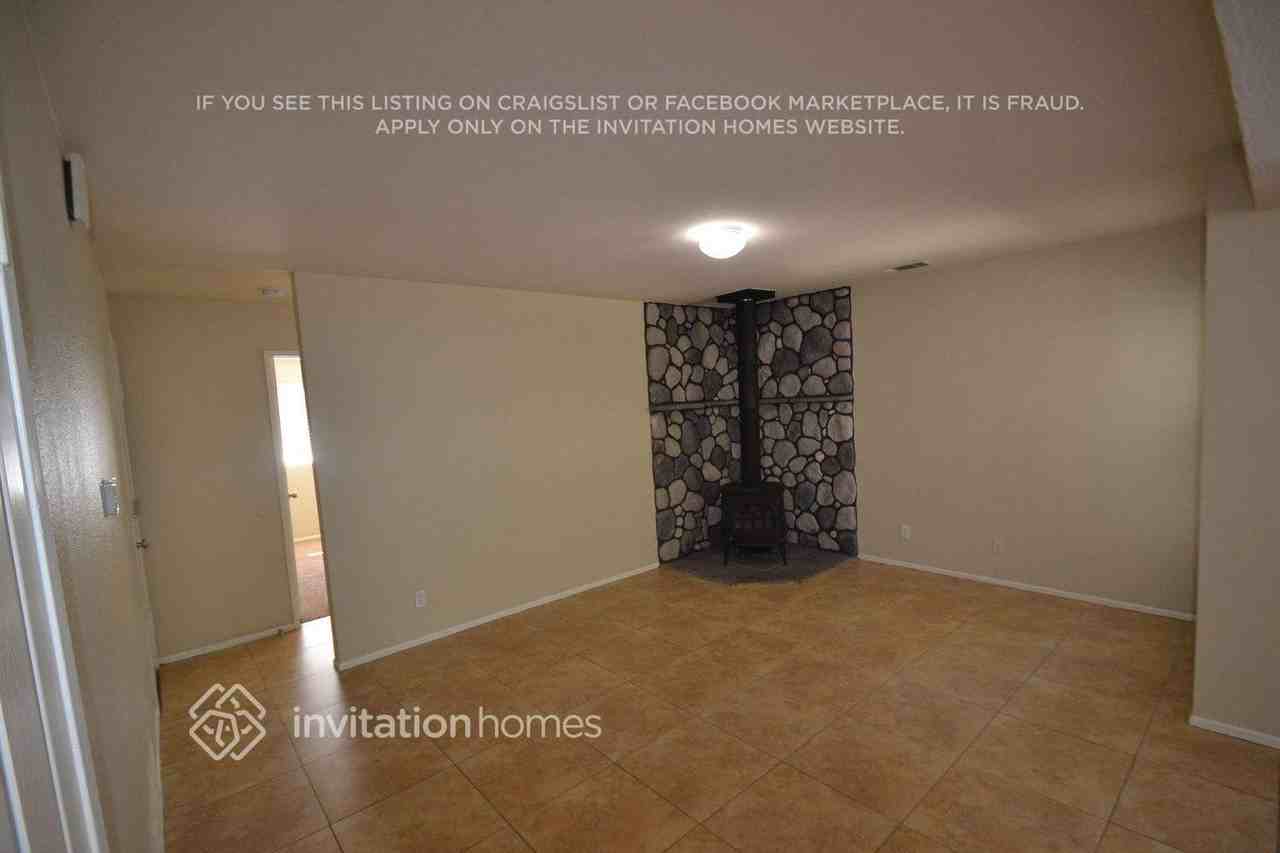 28946 Maltby Ave - Photo 5 of 13