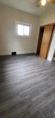 523 Neale SW Ave - Photo 4 of 8