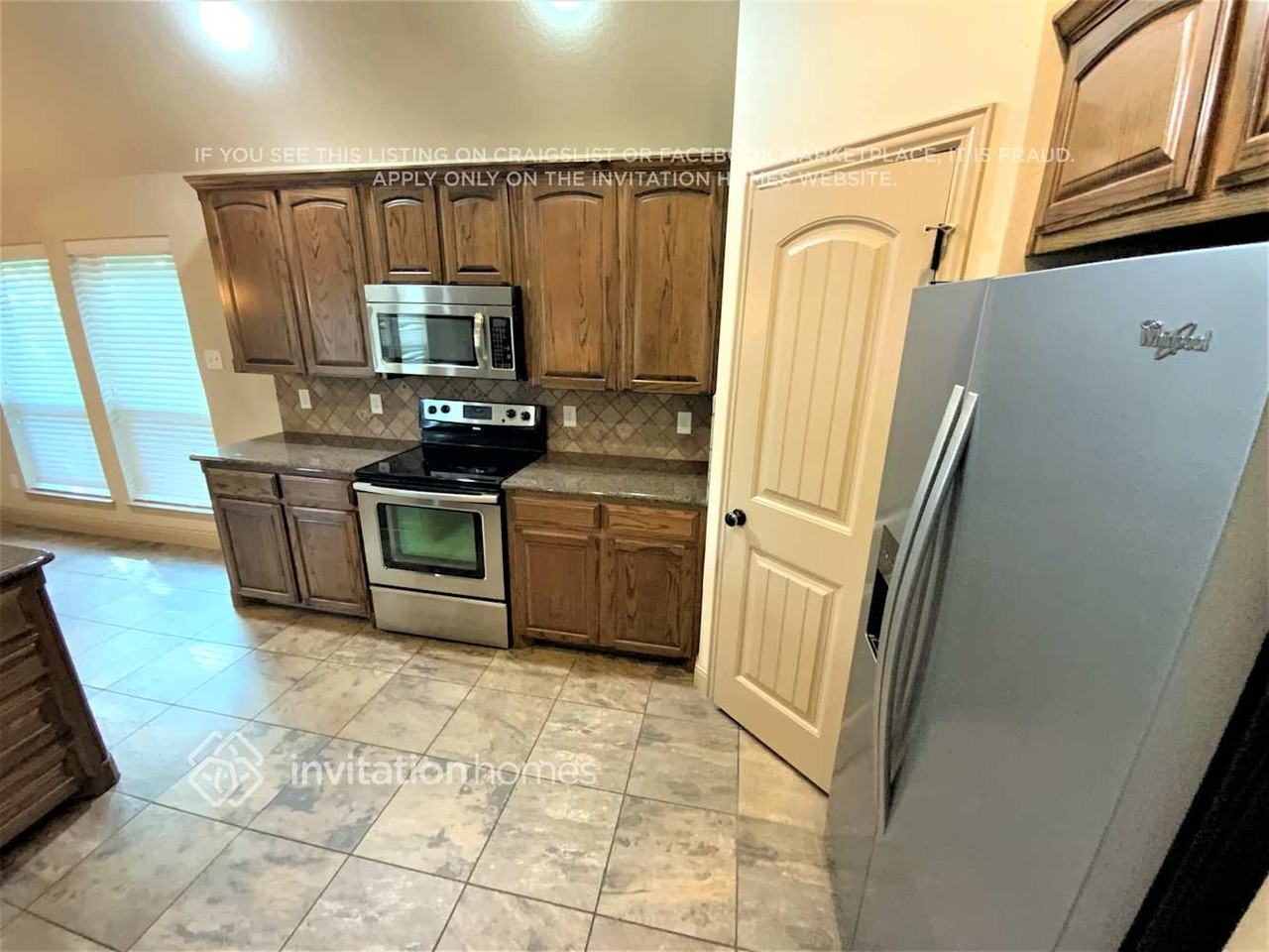 108 Chateau Dr - Photo 5 of 13