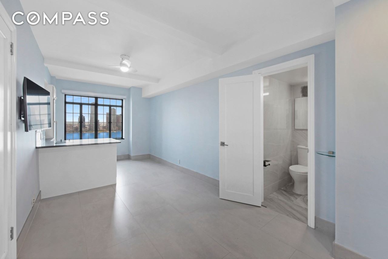 5 Tudor City Pl #1134 - Photo 5 of 15