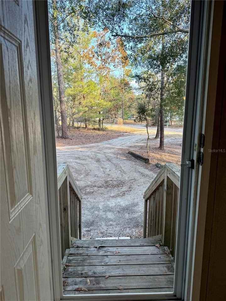 861 Se 40th Pl - Photo 2 of 23