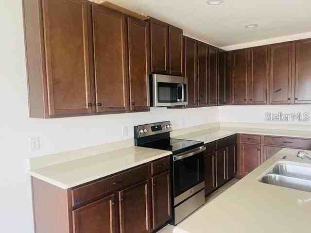 1211 Lone Palm Way - Photo 5 of 9