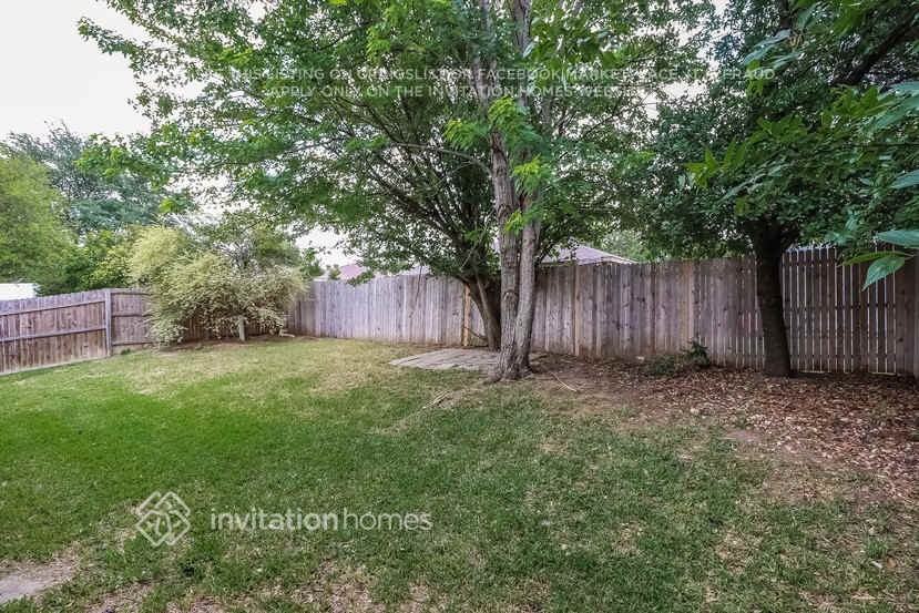 5813 Northfield Dr - Photo 3 of 4