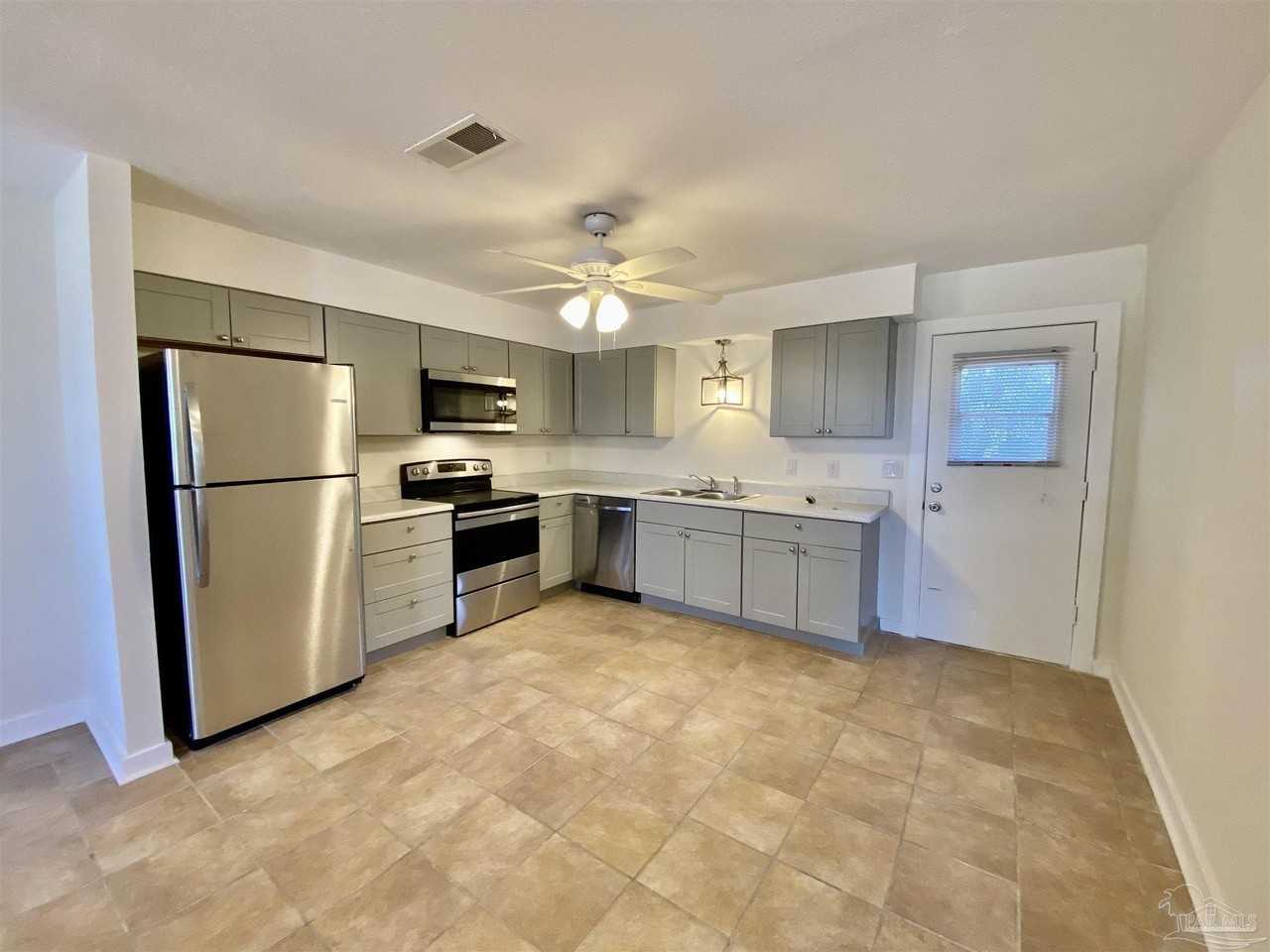 9519 Lillian Hwy - Photo 3 of 11