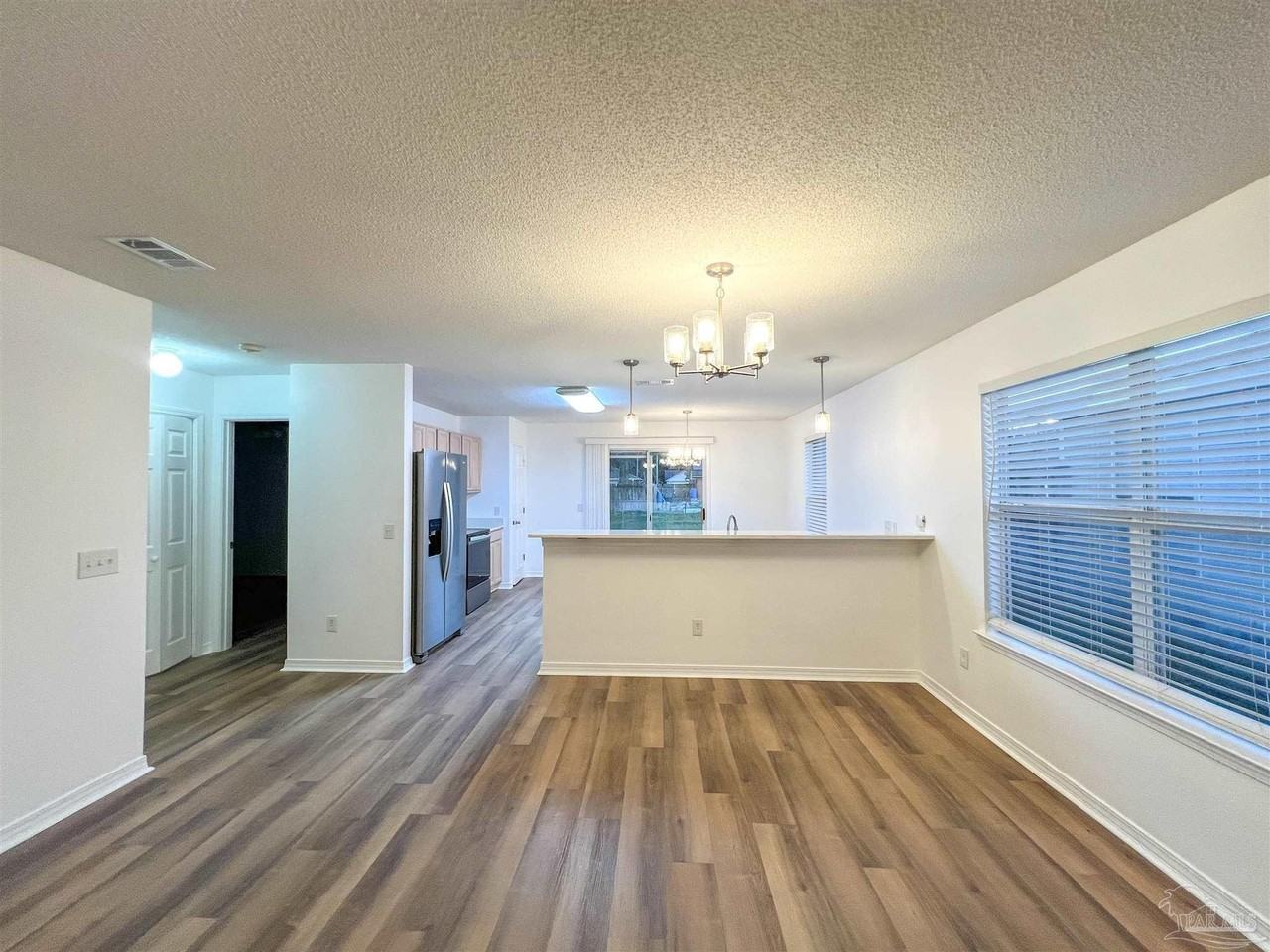 10548 Wilderness Ln - Photo 5 of 33