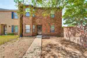 featured image of 3245 Preston Dr