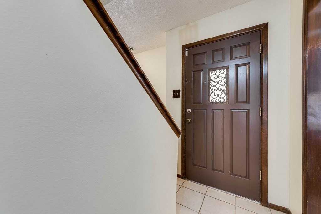 3245 Preston Dr - Photo 4 of 18