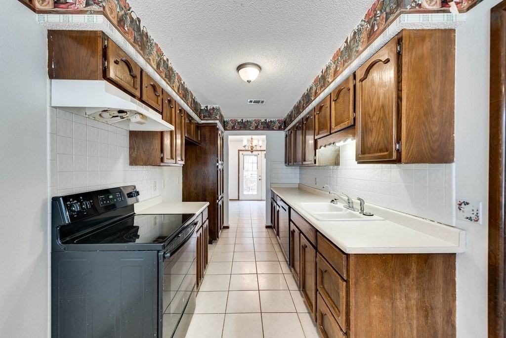 3245 Preston Dr - Photo 6 of 18