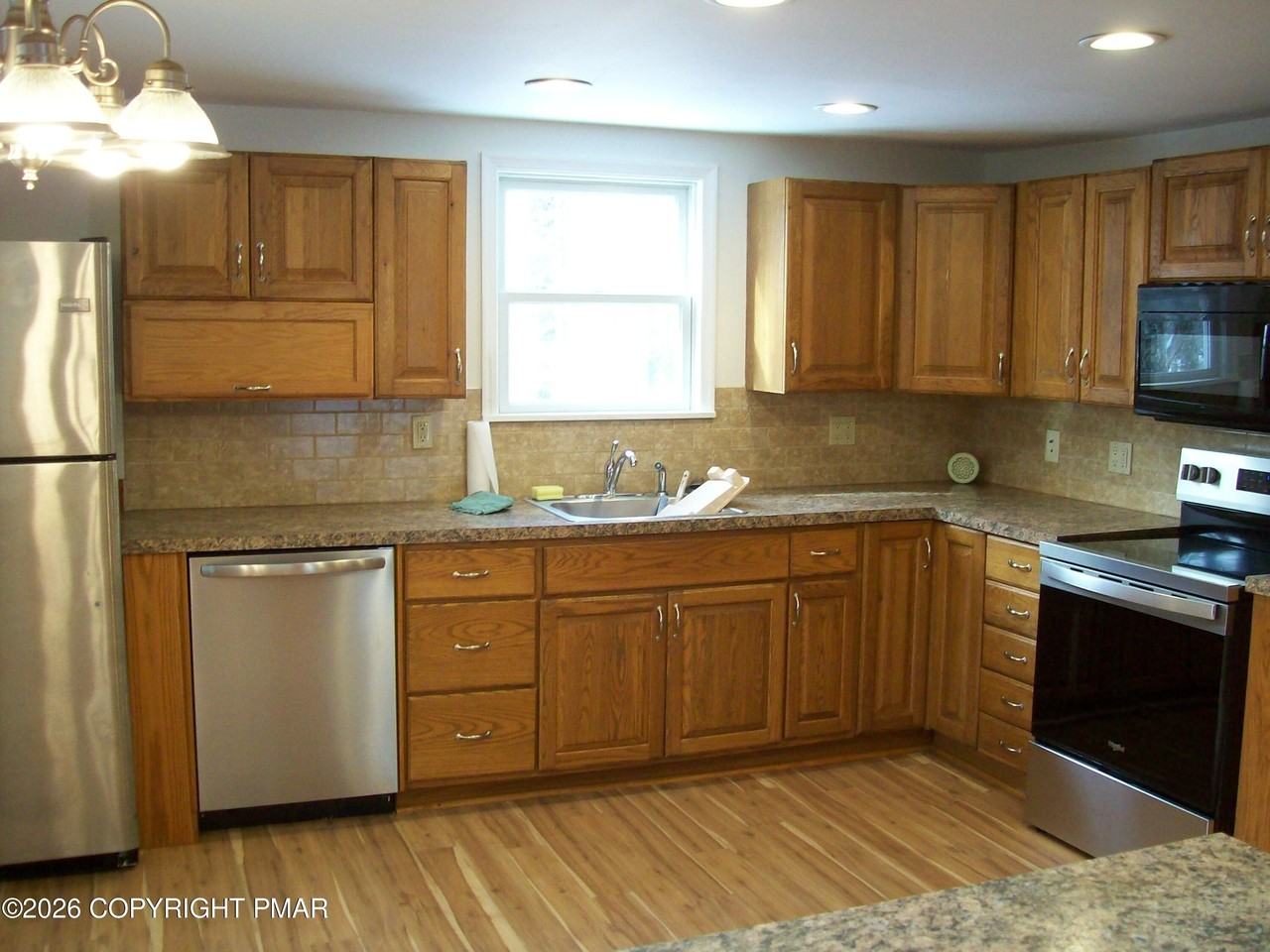 522 Apache Dr - Photo 6 of 24