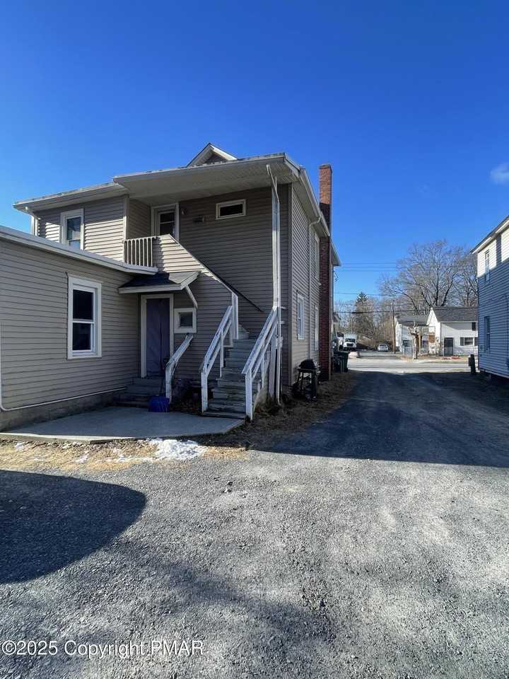 120 Elizabeth Street unit: 1 St Floor #1stFL - Photo 3 of 18