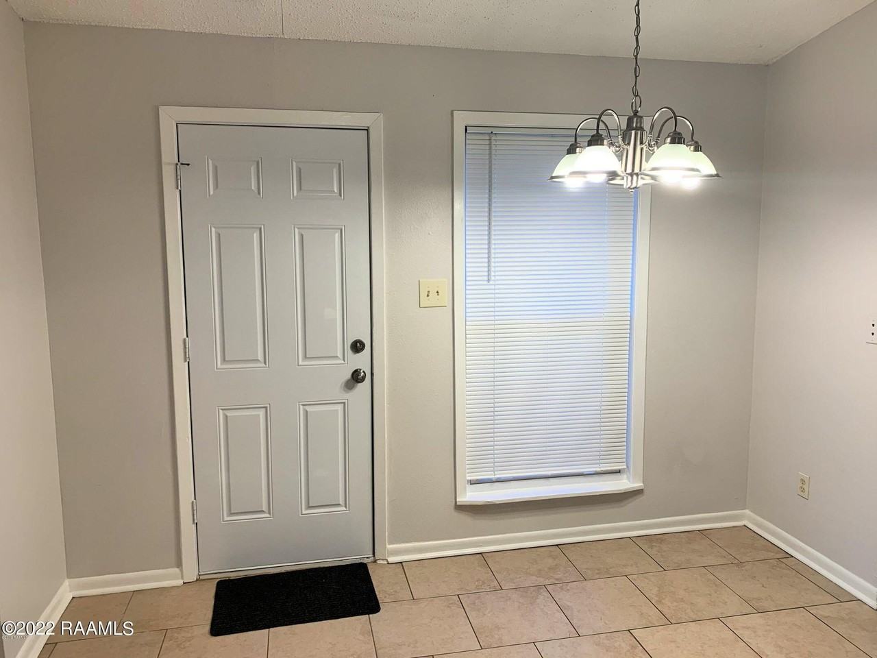 220 Briarcliff Dr - Photo 4 of 14