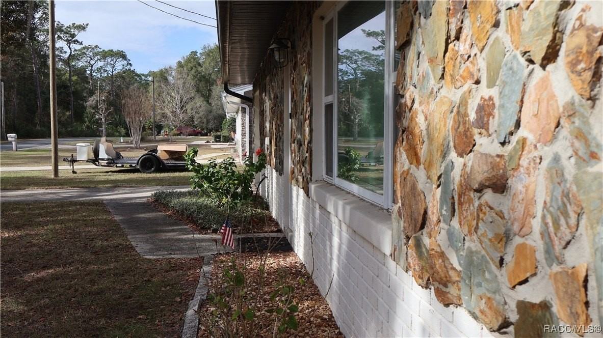 9601 W Berry Ln - Photo 4 of 33