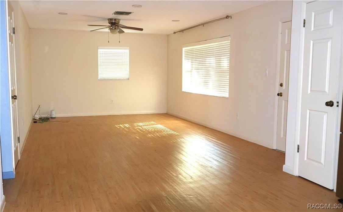 9601 W Berry Ln - Photo 7 of 33