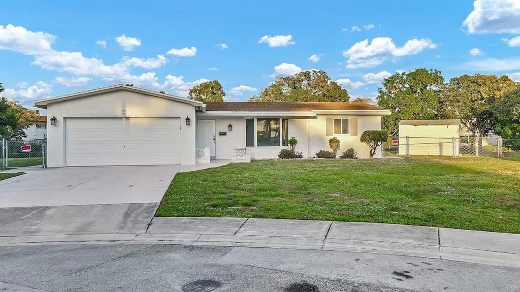 290 Nw 65th Ave - Photo 6 of 50