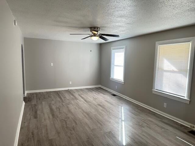 2311 Spring Place Rd Se - Photo 7 of 17