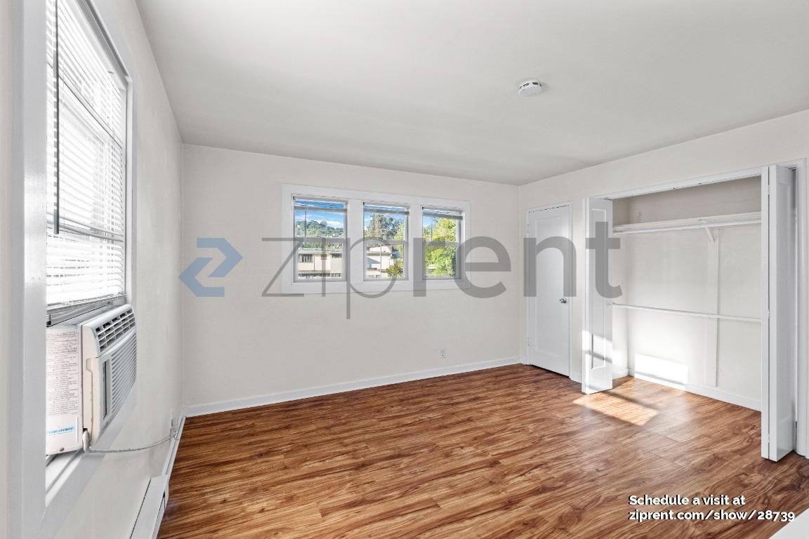 1408 2nd St #A - Photo 6 of 24