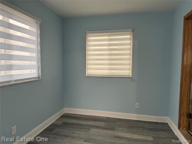 6421 Oakman Blvd - Photo 7 of 22