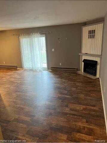 7610 Woodview Dr E - Photo 3 of 13