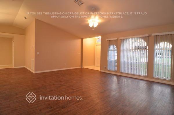 137 Zenith Cir - Photo 3 of 9