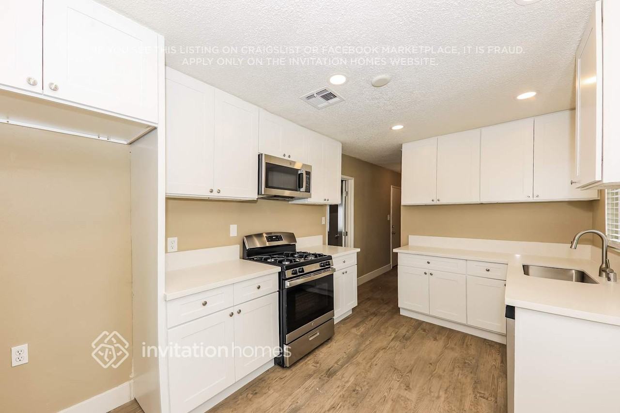 6771 Dwight Way - Photo 7 of 17