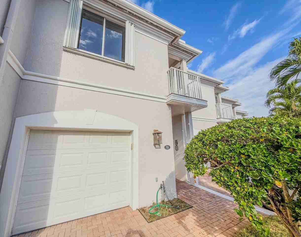 753 Seaview Dr - Photo 3 of 22