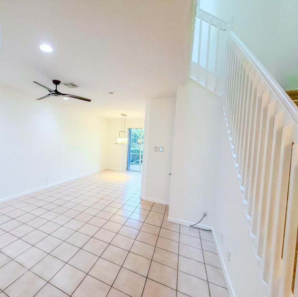 753 Seaview Dr - Photo 6 of 22