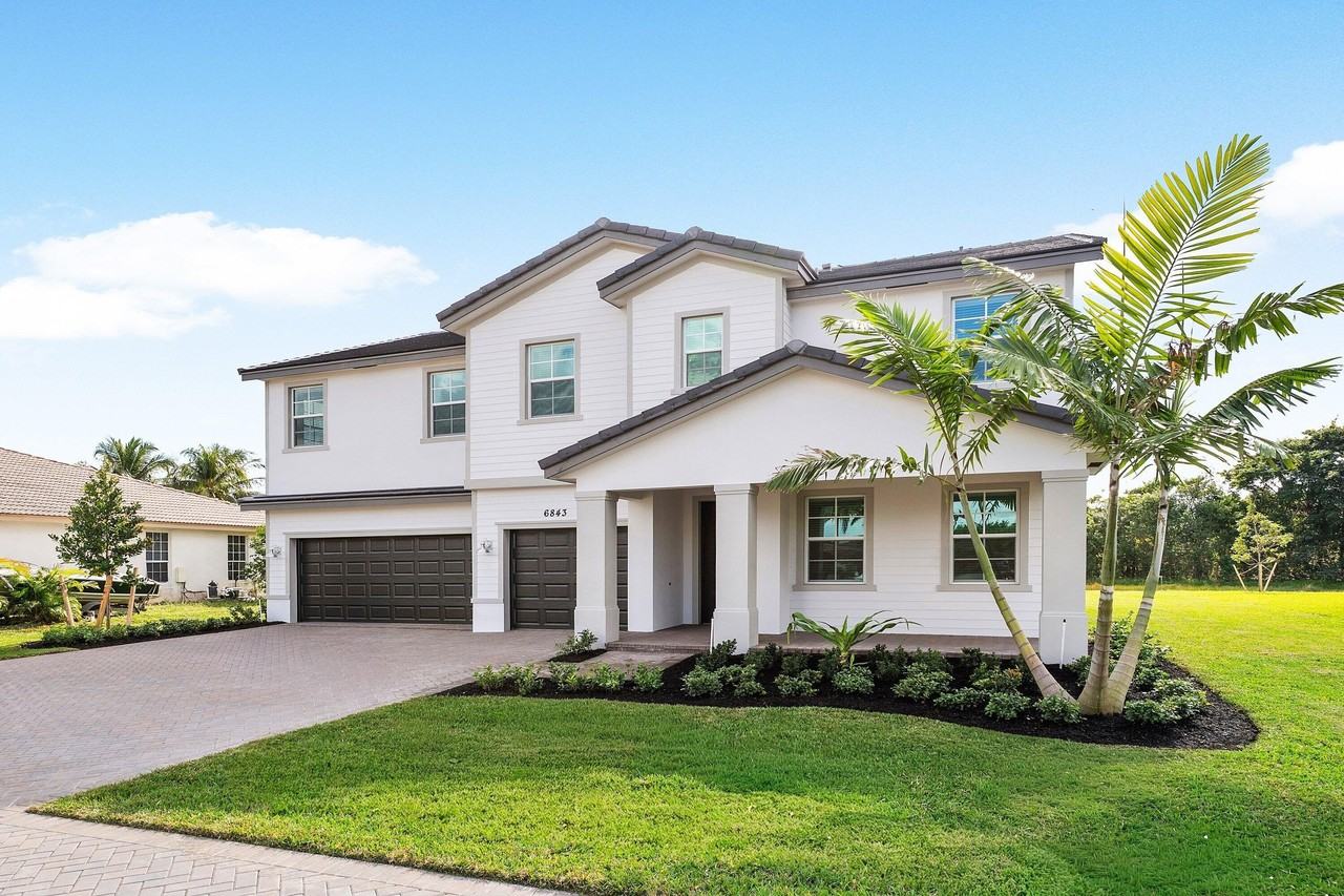 6843 Cobia Cir - Photo 3 of 46