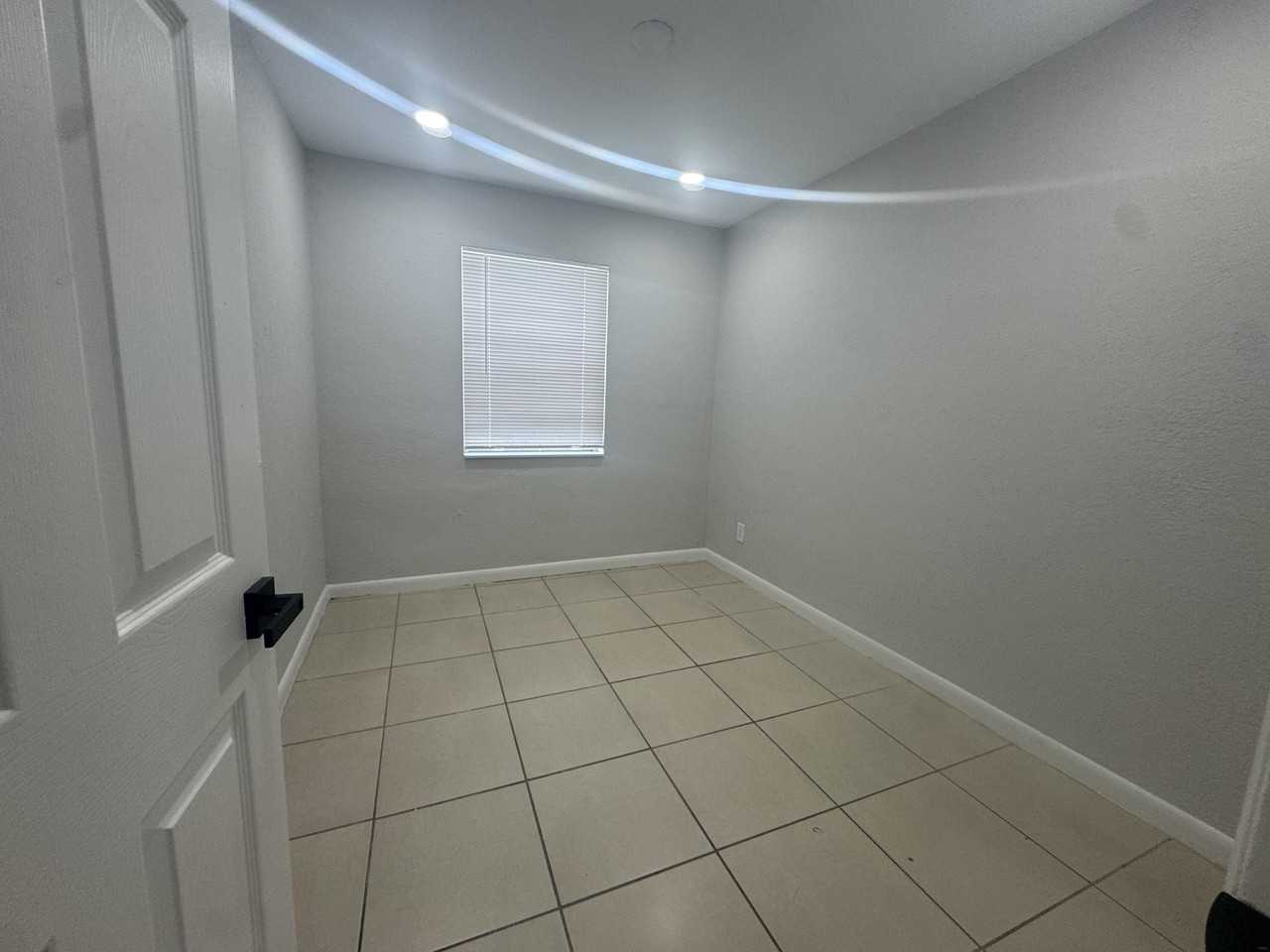 721 Nathan Hale Rd - Photo 7 of 19