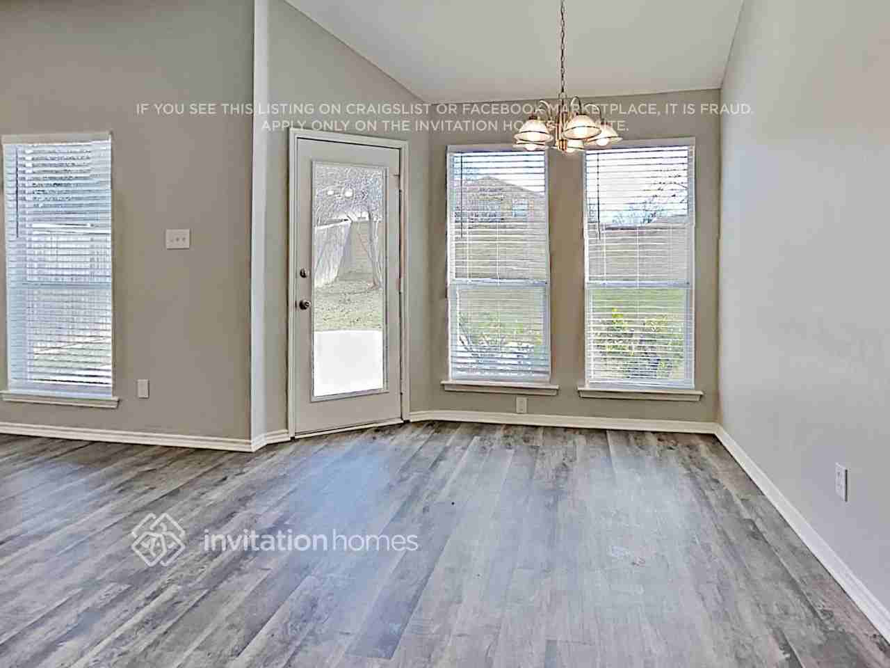 224 Mulberry Ln - Photo 7 of 16